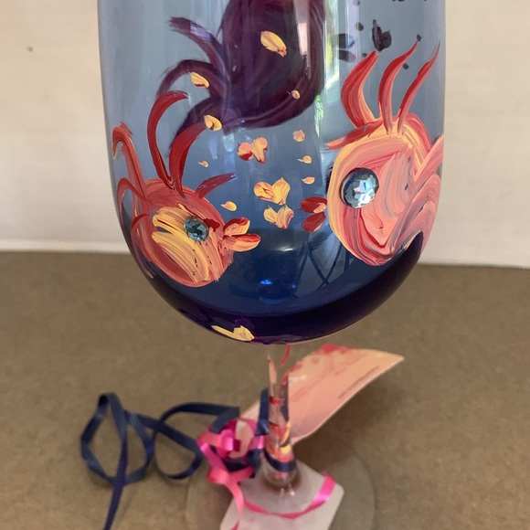 Flirting Fish Wine Glass - Picture 3 of 5